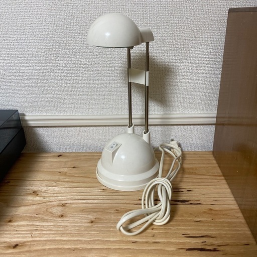 90年代のIKEAのデスクライト (あ) 大山寺の照明器具の中古