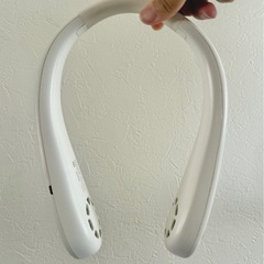 ネックファン（首掛け扇風機）の画像