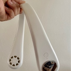 ネックファン（首掛け扇風機）の画像