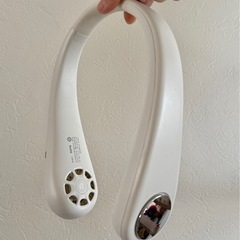 ネックファン（首掛け扇風機）の画像