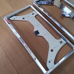 スズキ純正　ナンバープレートリム　２枚の画像