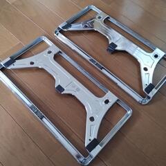 スズキ純正　ナンバープレートリム　２枚の画像