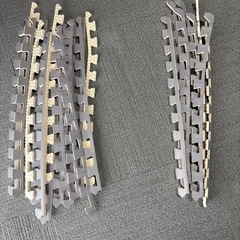 ジョイントマット グレー  6畳 60cm 32枚 大判　厚手 木目調 プレイマット ベビーマット フロアマット 防音 騒音 吸収 厚さ10mm 1級防音 赤ちゃん クッションマットの画像