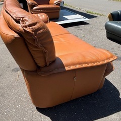 【バナナ苫小牧】美品 HUGO 2人掛け レザーソファー ライトブラウン 軽清掃済み の画像