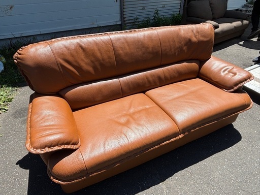 【バナナ苫小牧】美品 HUGO 2人掛け レザーソファー ライトブラウン 軽清掃済み