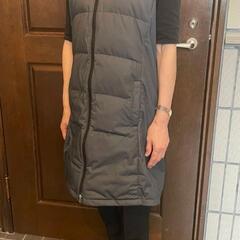 アディダス　中綿ロングベストの画像