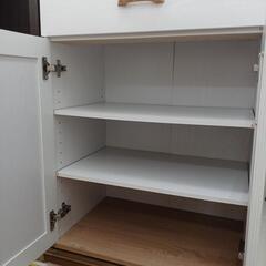 ★ジモティー割あり★ミニキャビネット　BK　※背面使用感あり　※ハガレあり　※少し閉まりにくいです　 高さ(H)80.5cm× 幅(W)59cm× 奥行(D)39cmの画像