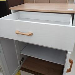 ★ジモティー割あり★ミニキャビネット　BK　※背面使用感あり　※ハガレあり　※少し閉まりにくいです　 高さ(H)80.5cm× 幅(W)59cm× 奥行(D)39cmの画像