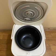 炊飯器の画像