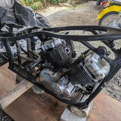 ドラッグスター400 4TR フレーム エンジンの画像