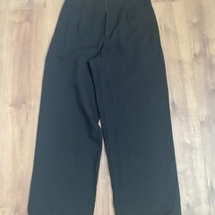 UNIQLOリネンブレンドタックワイドパンツの画像