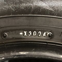 DUNLOP WINTERMAXX WM02 205/65R16 16インチ スタッドレス 4本 24年製 バリ溝 セレナ ヤリスクロス 10系アルファード等　(KTJ520)クレジットカード QRコード決済可能の画像