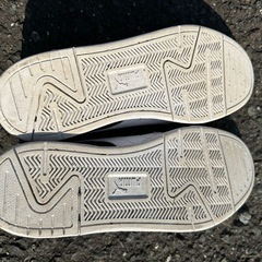 PUMA スニーカーの画像