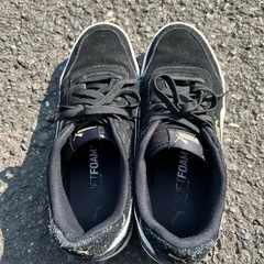 PUMA スニーカーの画像