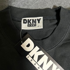 新品未使用　DKNY ダナキャランニューヨーク　Tシャツ　フリーサイズの画像