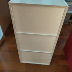三段棚（ケース）の画像