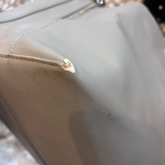 TOMMY HILFIGER シックサッチェルバッグの画像