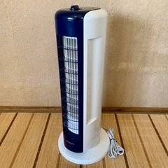【美品】扇風機 タワーファン   22年製　アイリスオーヤマ TWF-M6T-Wの画像