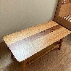 無垢材テーブルの画像