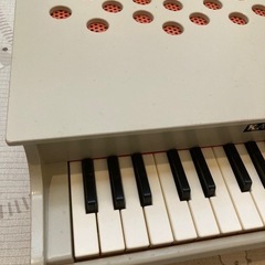 KAWAI ★ミニピアノ★アイボリーの画像