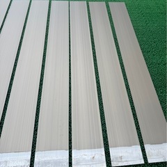 アルミ板 長さ約77cm  長さ約69cm 横幅約8cm 厚み約2mm ¥600〜あります。の画像