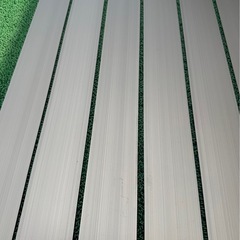 アルミ板 長さ約77cm  長さ約69cm 横幅約8cm 厚み約2mm ¥600〜あります。の画像