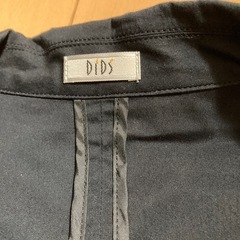 薄いジャケットの画像