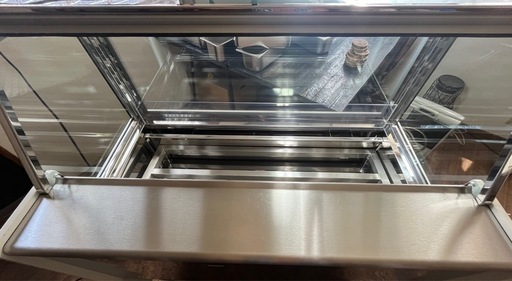 カルピジャーニー　ジェラートディッピングショーケース