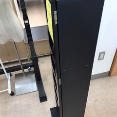 【ジャングルジャングル岩出店】【A750】 扉付きラック ブラック 中古 家具 和歌山 岩出市 紀の川市 海南市の画像