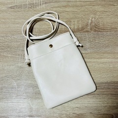 ミニショルダーバッグ ポーチ ホワイト15×20cm 送迎 買い物 サブバッグ スマホショルダー ポーチの画像