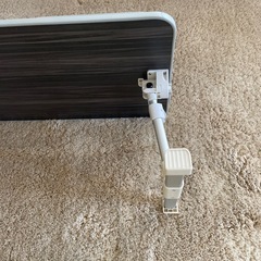 NEARPOW 折りたたみテーブル　パソコンスタンド兼ベッドテーブルの画像