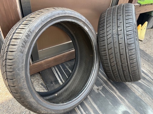 未使用タイヤ2本　205/40/R17 海外メーカー