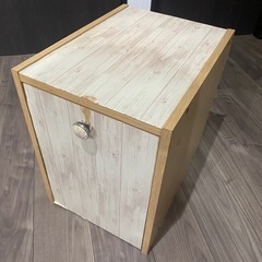 収納ボックスの画像