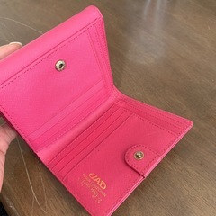 DAD二つ折り財布の画像
