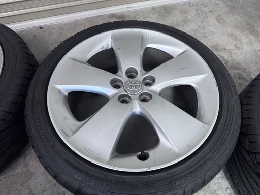 30プリウス 純正ホイール タイヤ新品