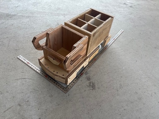 トラック型ペン立て