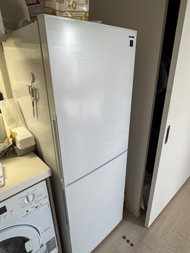 冷蔵庫(シャープ2024年製、 280L、1年使用)