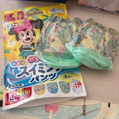 夜用おむつとシャンプーの画像