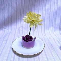 萩焼き花留め（薔薇）の画像