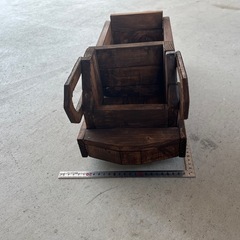 トラック型の小物入れの画像