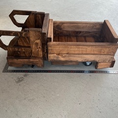 トラック型の小物入れの画像