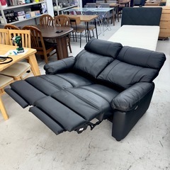 【超美品‼️】定価109,900円♪ ニトリ 2人掛け電動リクライニングソファ(グラッゼBK) 本革製 ブラックレザー♪の画像