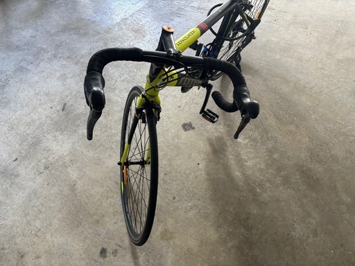 クロスバイク黄色