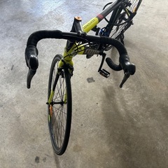 クロスバイク黄色の画像