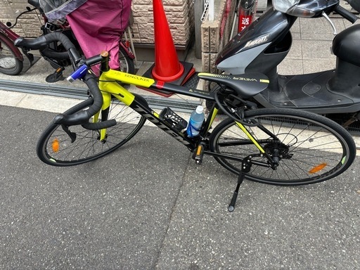 クロスバイク黄色