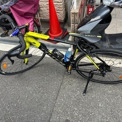 クロスバイク黄色の画像
