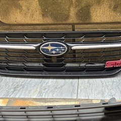 スバル レボーグ STI フロントグリルとフロントスカートの画像