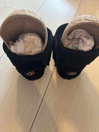 UGG　