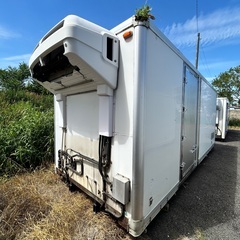 A5. 横扉付き 4トン保冷コンテナ 幅227ｃｍ長さ598ｃｍ高さ236ｃｍ コンテナ 物置 倉庫 格安運送　江別市発の画像