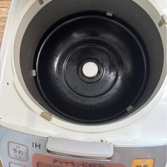 炊飯器
の画像